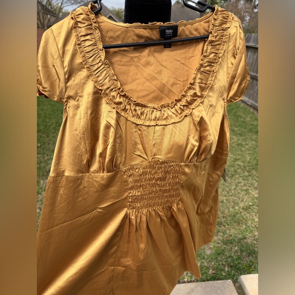 Mossimo Gold Ruffled Women's Top